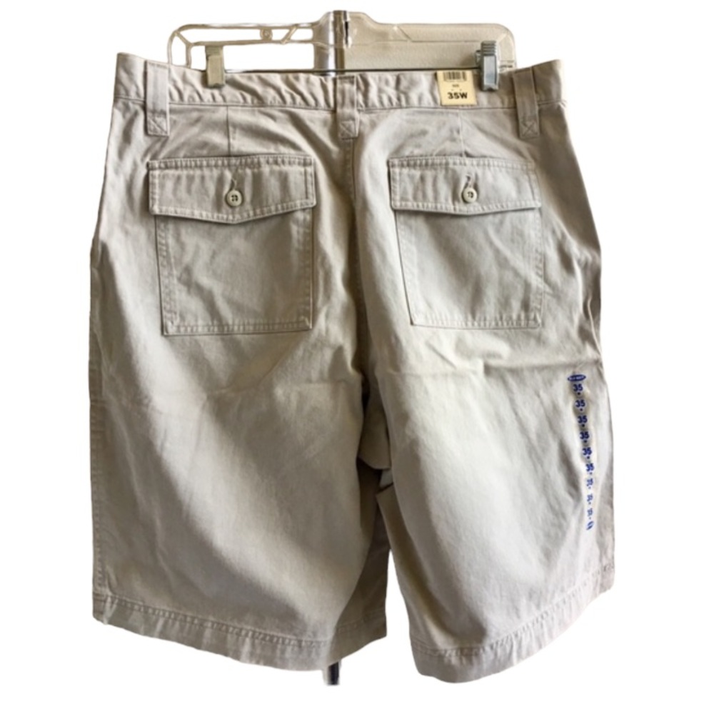 NWT Old Navy Khaki 100% Cotton Shorts. Waist 35W